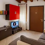Апартаменты La Casa Di Davide Con Giardino E Garage