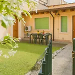 La Casa Di Davide Con Giardino E Garage Апартаменты