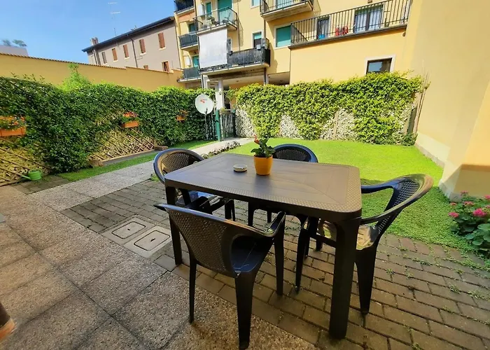 La Casa Di Davide Con Giardino E Garage