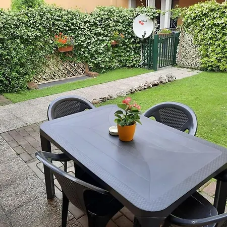 La Casa Di Davide Con Giardino E Garage Apartment