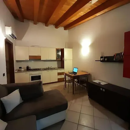 Daire La Casa Di Davide Con Giardino E Garage *