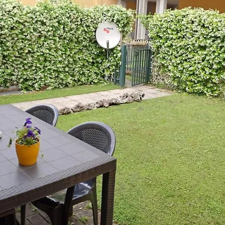 La Casa Di Davide Con Giardino E Garage *