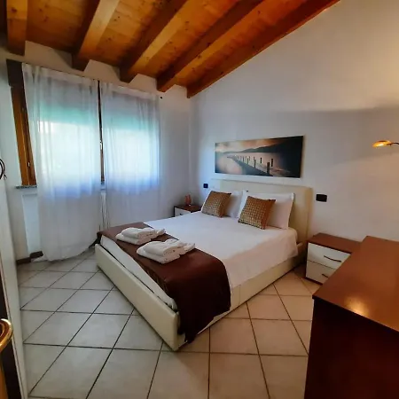 Lägenhet La Casa Di Davide Con Giardino E Garage Verona