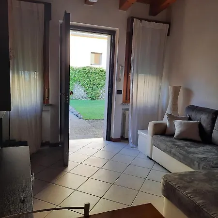 La Casa Di Davide Con Giardino E Garage Verona