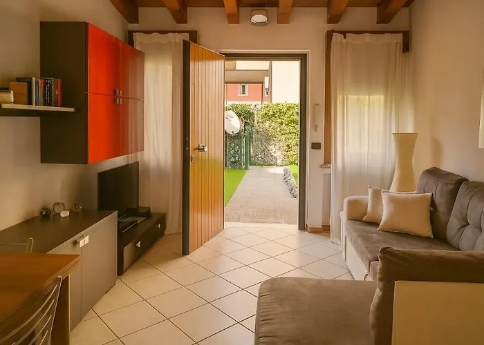דירה La Casa Di Davide Con Giardino E Garage