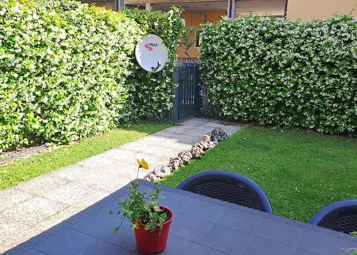 La Casa Di Davide Con Giardino E Garage דירה *