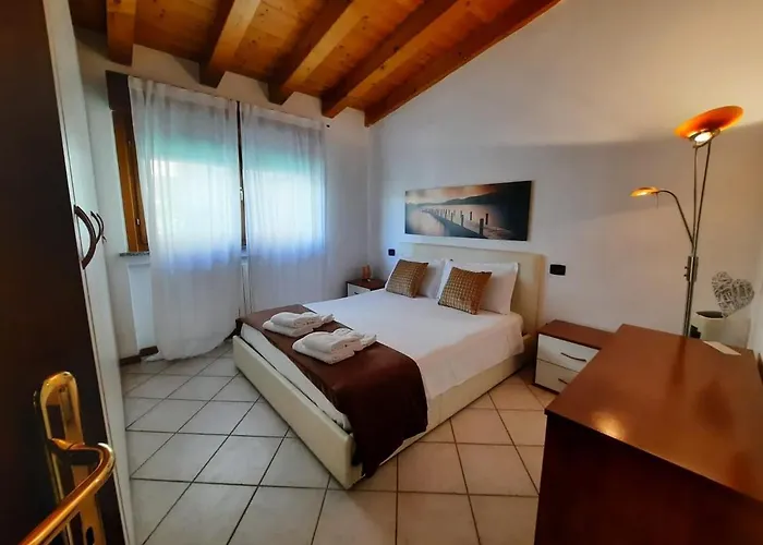 דירה La Casa Di Davide Con Giardino E Garage ורונה