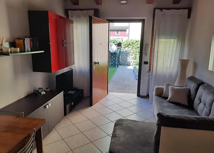 La Casa Di Davide Con Giardino E Garage דירה